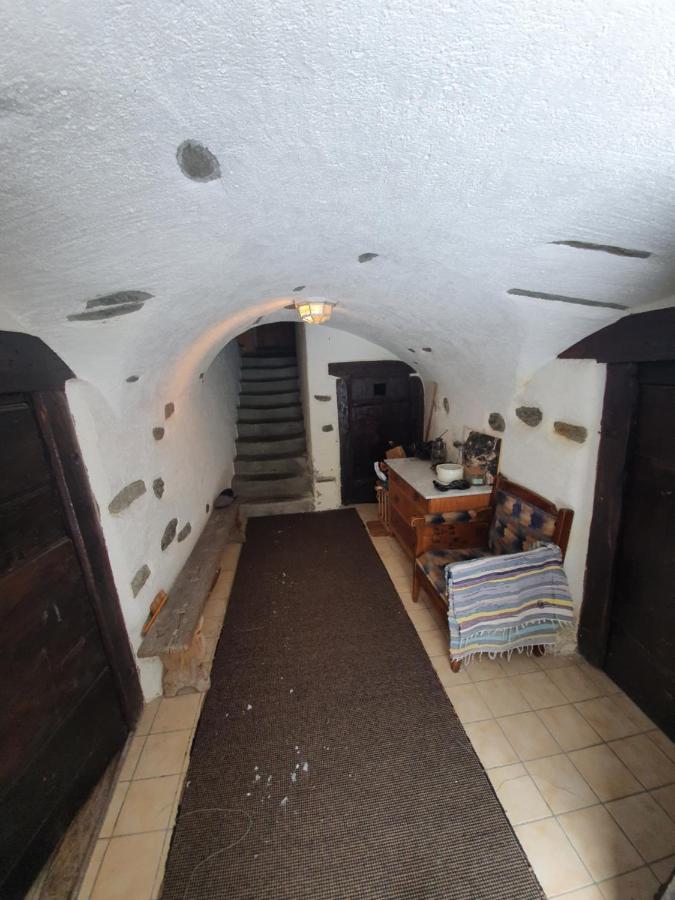 Bourg-Saint-Pierre : Le Cachet D'Antan Apartment Екстериор снимка