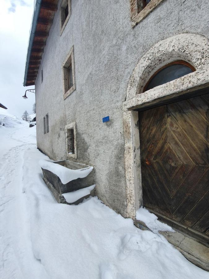 Bourg-Saint-Pierre : Le Cachet D'Antan Apartment Екстериор снимка
