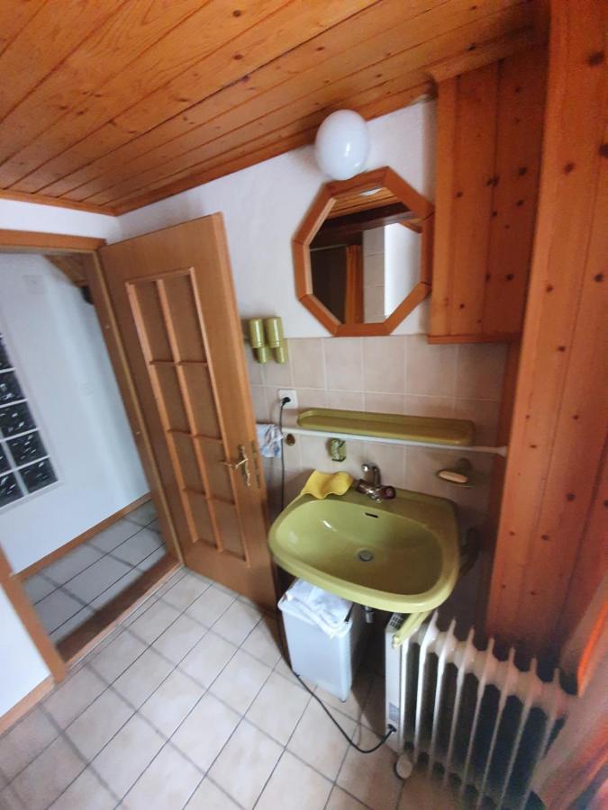 Bourg-Saint-Pierre : Le Cachet D'Antan Apartment Екстериор снимка