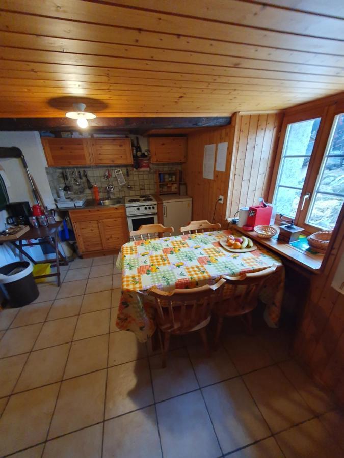 Bourg-Saint-Pierre : Le Cachet D'Antan Apartment Екстериор снимка